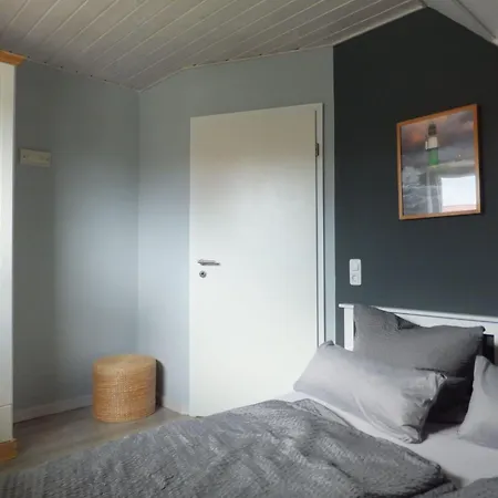 By Interhome Ferienhaus *